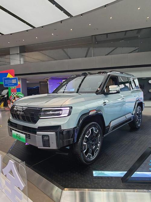 重庆71比亚迪方程豹硬派越野的爆款，英菲尼迪35周年与你共成长